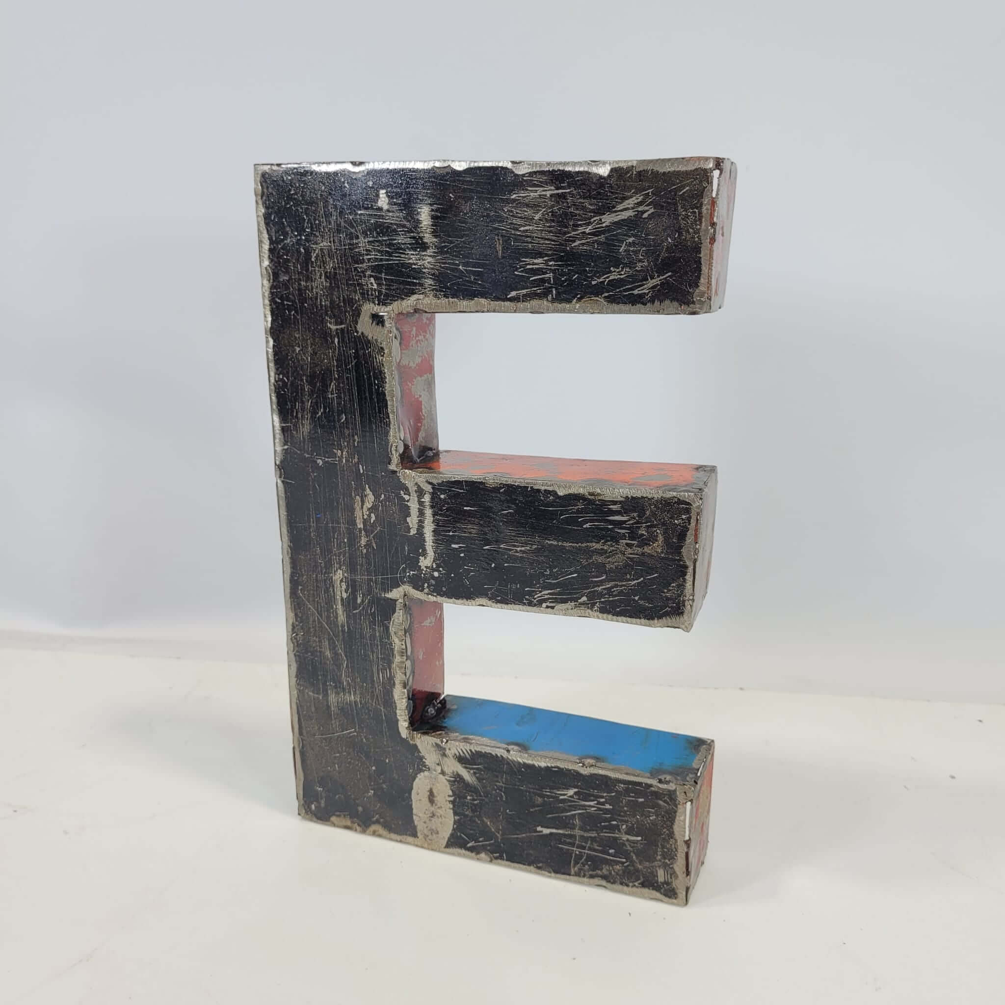 Buchstabe "E" | Ziffer "3" aus recycelten Ölfässern | 22 oder 50 cm | verschiedene Farben