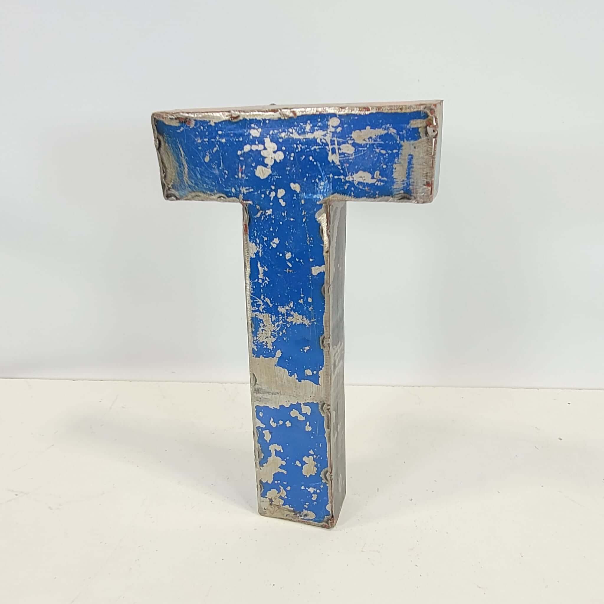 Buchstabe "T" aus recycelten Ölfässern | 22 oder 50 cm | verschiedene Farben