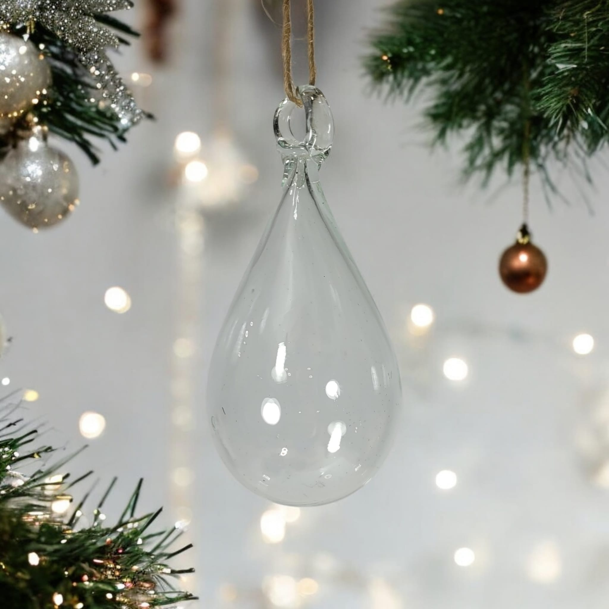 Mundgeblasene Weihnachtskugel "Tropfen" | Transparent | handgemacht in Palästina | Fair Trade for Peace