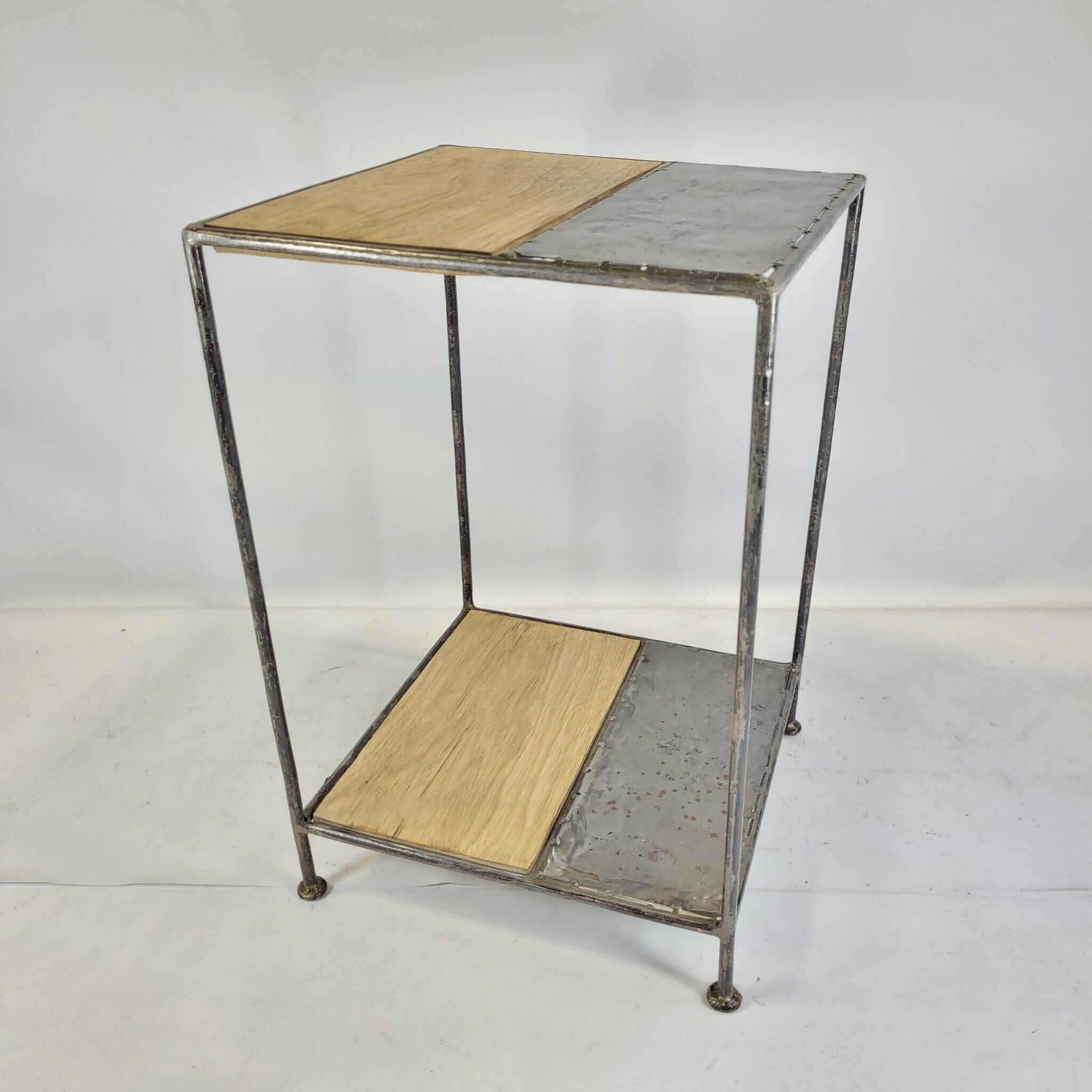 Beistelltisch "Pascal" aus Altmetall und Altholz Upcycling | verschiedene Motive