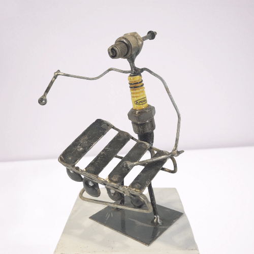 Zündkerzen-Figur | verschiedene Musiker:innen